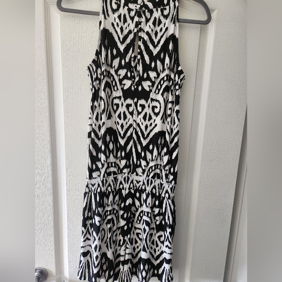 INC geometric shorts romper size small - Picture 4 of 5